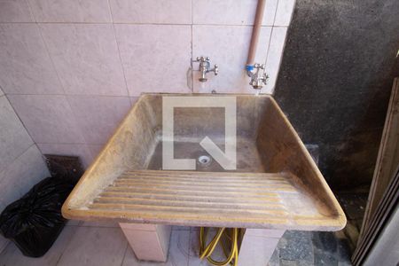 Casa à venda com 100m², 3 quartos e 2 vagas Casa à venda com 100m², 3 quartos e 2 vagasÁrea de Serviço