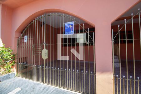 Casa à venda com 100m², 3 quartos e 2 vagas Casa à venda com 100m², 3 quartos e 2 vagasPlaca na Fachada