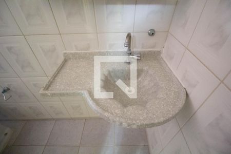 Casa à venda com 100m², 3 quartos e 2 vagas Casa à venda com 100m², 3 quartos e 2 vagasBanheiro da Suíte