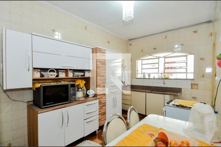 Casa à venda com 99m², 3 quartos e 2 vagasCozinha