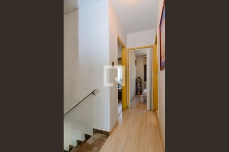 Casa à venda com 99m², 3 quartos e 2 vagasCorredor dos Dormitórios 