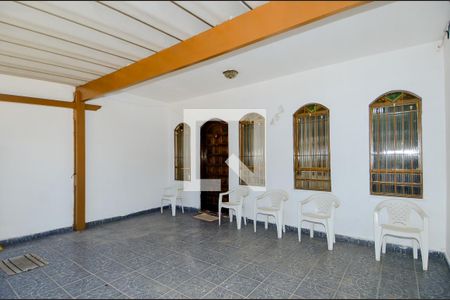 Casa à venda com 99m², 3 quartos e 2 vagasGaragem