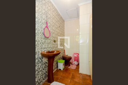 Casa à venda com 99m², 3 quartos e 2 vagasBanheiro da Suíte