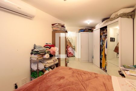 Apartamento à venda com 114m², 3 quartos e 2 vagasQuarto 3 suíte