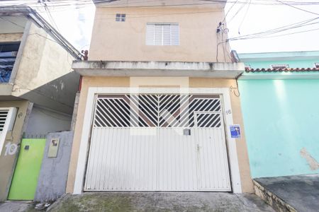 Casa à venda com 186m², 2 quartos e 1 vaga Casa à venda com 186m², 2 quartos e 1 vagaFachada