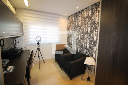 Apartamento à venda com 200m², 3 quartos e 4 vagasEscritório