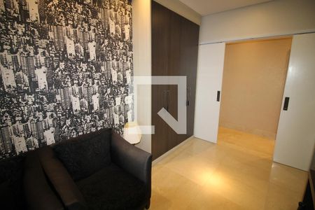 Apartamento à venda com 200m², 3 quartos e 4 vagasEscritório