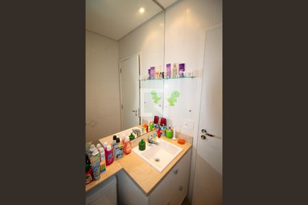 Apartamento à venda com 200m², 3 quartos e 4 vagasBanheiro da Suíte 2