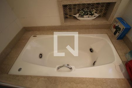 Apartamento à venda com 200m², 3 quartos e 4 vagasBanheiro da Suíte 3