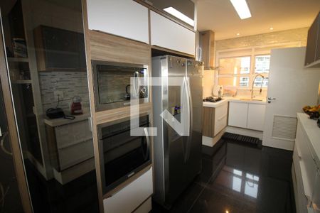 Apartamento à venda com 200m², 3 quartos e 4 vagasCozinha