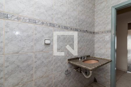 Casa à venda com 180m², 3 quartos e 1 vagaBanheiro 2