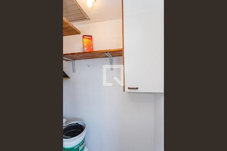 Apartamento à venda com 58m², 2 quartos e 1 vagaBanheiro de serviço