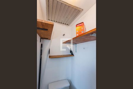 Apartamento à venda com 58m², 2 quartos e 1 vagaBanheiro de serviço