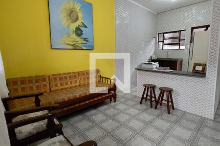 Sala de casa de condomínio para alugar com 1 quarto, 60m² em Maracanã, Praia Grande