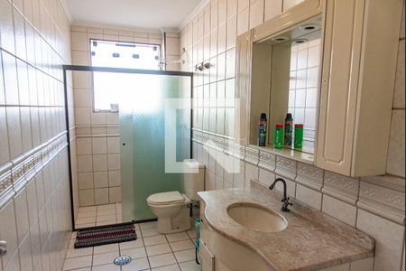 Casa para alugar com 330m², 4 quartos e 3 vagasBanheiro