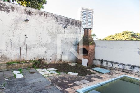 Casa para alugar com 330m², 4 quartos e 3 vagasQuintal/piscina