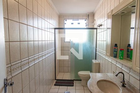 Casa para alugar com 330m², 4 quartos e 3 vagasBanheiro