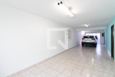 Casa à venda com 200m², 3 quartos e 4 vagas Casa à venda com 200m², 3 quartos e 4 vagasGaragem
