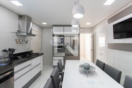 Casa à venda com 200m², 3 quartos e 4 vagas Casa à venda com 200m², 3 quartos e 4 vagasCozinha