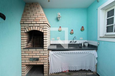 Casa à venda com 200m², 3 quartos e 4 vagas Casa à venda com 200m², 3 quartos e 4 vagasÁrea comum - Churrasqueira