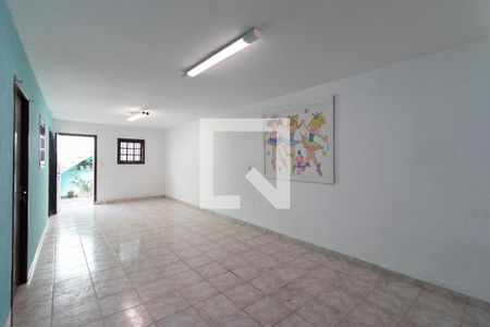Casa à venda com 200m², 3 quartos e 4 vagas Casa à venda com 200m², 3 quartos e 4 vagasGaragem
