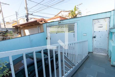 Casa à venda com 200m², 3 quartos e 4 vagas Casa à venda com 200m², 3 quartos e 4 vagasFachada