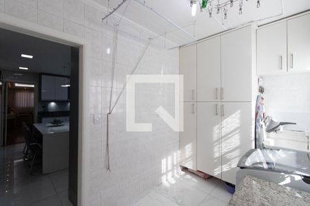Casa à venda com 200m², 3 quartos e 4 vagas Casa à venda com 200m², 3 quartos e 4 vagasÁrea de Serviço