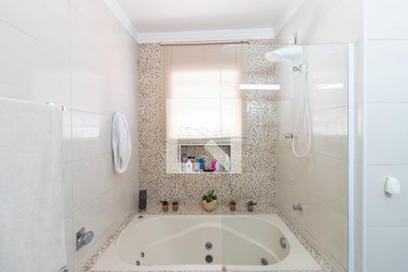 Casa à venda com 200m², 3 quartos e 4 vagas Casa à venda com 200m², 3 quartos e 4 vagasBanheiro do Quarto 1