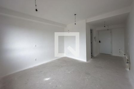 Sala/Quarto de kitnet/studio à venda com 1 quarto, 27m² em Partenon, Porto Alegre