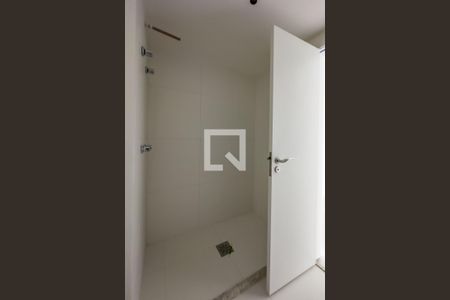 Studio à venda com 27m², 1 quarto e 1 vaga Studio à venda com 27m², 1 quarto e 1 vagaBanheiro