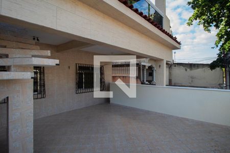 Casa à venda com 92m², 2 quartos e 1 vaga Casa à venda com 92m², 2 quartos e 1 vagaVaranda