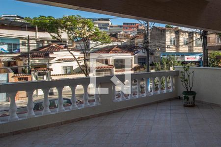 Casa à venda com 92m², 2 quartos e 1 vaga Casa à venda com 92m², 2 quartos e 1 vagaVaranda