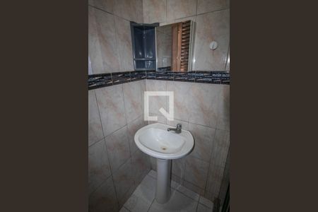 Casa à venda com 92m², 2 quartos e 1 vaga Casa à venda com 92m², 2 quartos e 1 vagaBanheiro Social