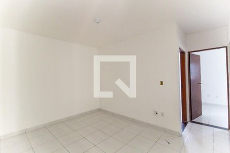 Sala de apartamento para alugar com 2 quartos, 49m² em Vila Miranda, Itaquaquecetuba