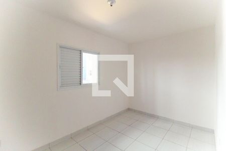 Quarto 2 de apartamento para alugar com 2 quartos, 49m² em Vila Miranda, Itaquaquecetuba