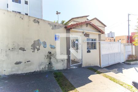 Apartamento para alugar com 49m², 2 quartos e 1 vaga Apartamento para alugar com 49m², 2 quartos e 1 vagaFachada