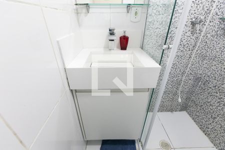 Apartamento à venda com 49m², 2 quartos e 1 vagaDetalhe banheiro