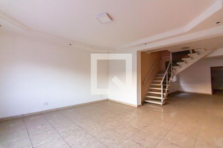 Casa à venda com 314m², 3 quartos e 2 vagas Casa à venda com 314m², 3 quartos e 2 vagasSala