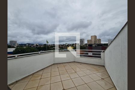 Casa à venda com 261m², 3 quartos e 4 vagasVaranda