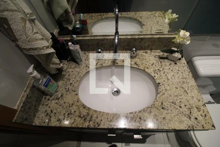 Apartamento à venda com 94m², 2 quartos e 2 vagasBanheiro 