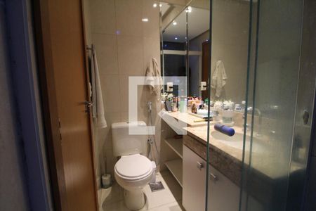 Apartamento à venda com 94m², 2 quartos e 2 vagasBanheiro suíte 