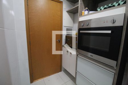 Apartamento à venda com 94m², 2 quartos e 2 vagasCozinha 