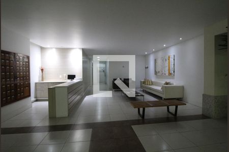 Apartamento à venda com 94m², 2 quartos e 2 vagasHall de entrada