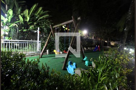 Apartamento à venda com 94m², 2 quartos e 2 vagasÁrea comum - Playground