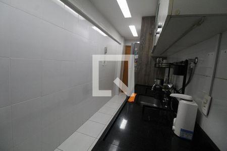 Apartamento à venda com 94m², 2 quartos e 2 vagasCozinha 