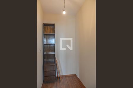 Casa à venda com 179m², 3 quartos e 4 vagas Casa à venda com 179m², 3 quartos e 4 vagasCloset da suíte