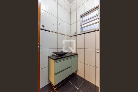 Casa à venda com 80m², 2 quartos e 4 vagasBanheiro 