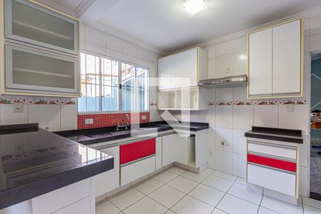 Casa à venda com 80m², 2 quartos e 4 vagasCozinha