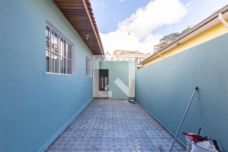 Casa à venda com 80m², 2 quartos e 4 vagasCorredor Lateral
