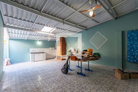 Casa à venda com 80m², 2 quartos e 4 vagasQuintal Fundos / Área de Churrasco